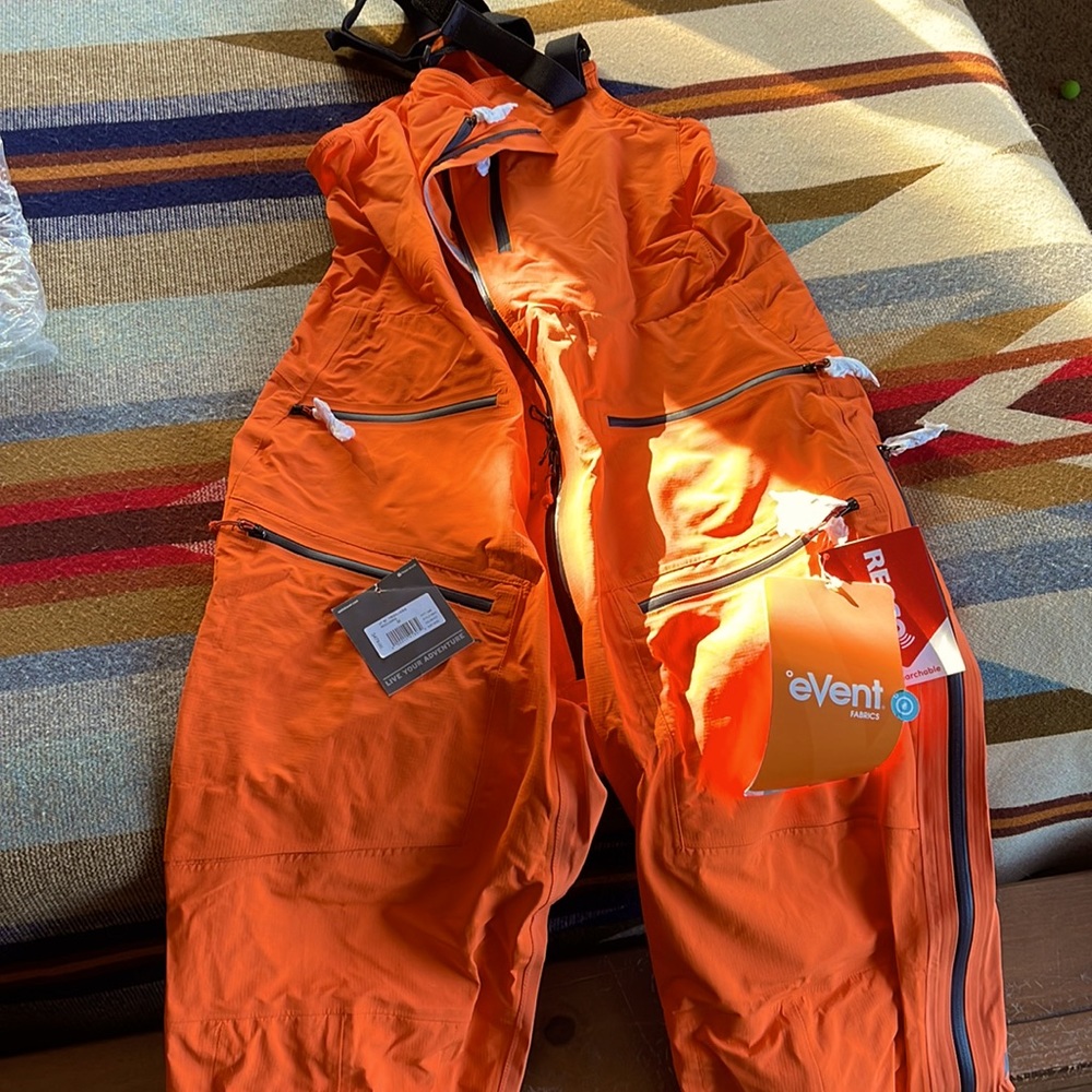 Eddie Bauer Freshline Skiwear w/Recco